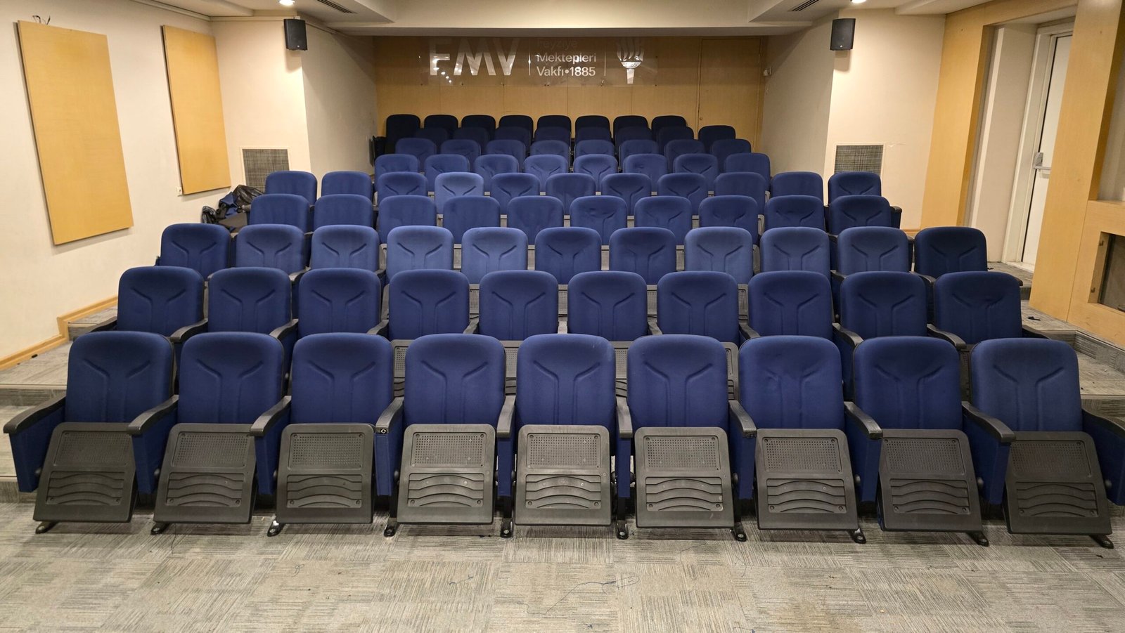 Cinema salonu koltukları
